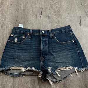 Levi 501 shorts size 32 never worn